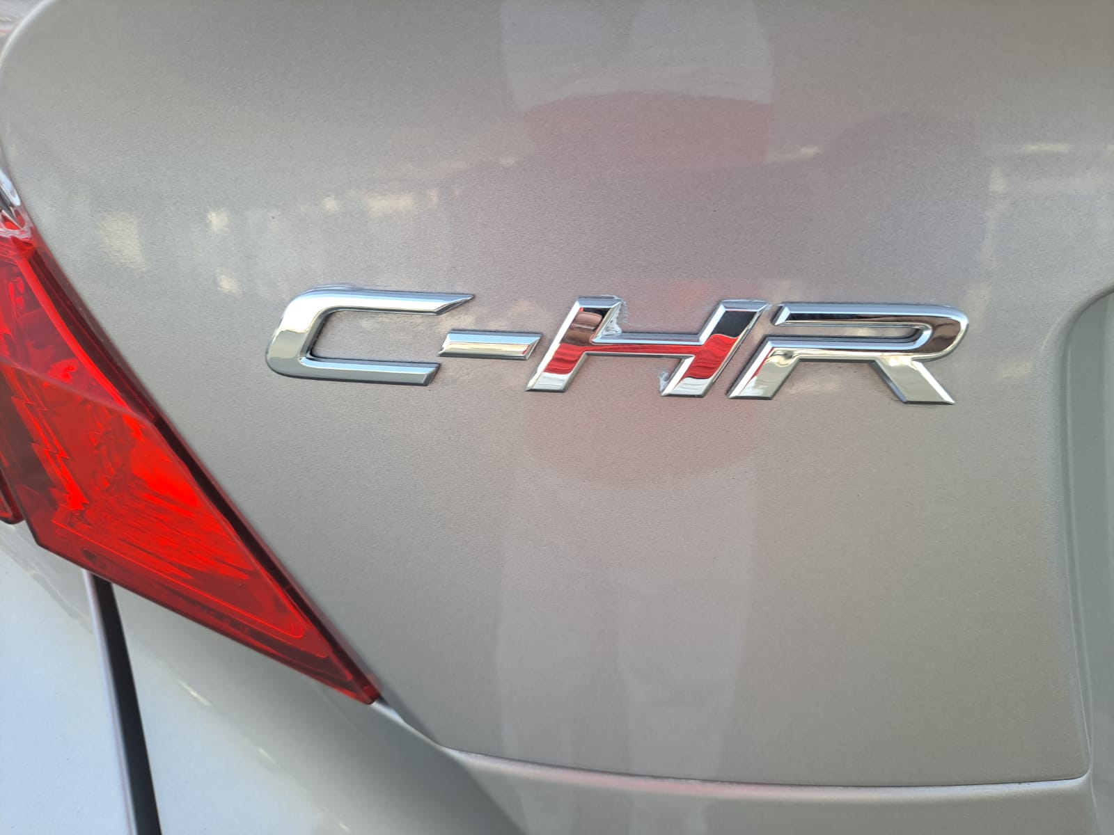 2018 Toyota CH-R – Image 11