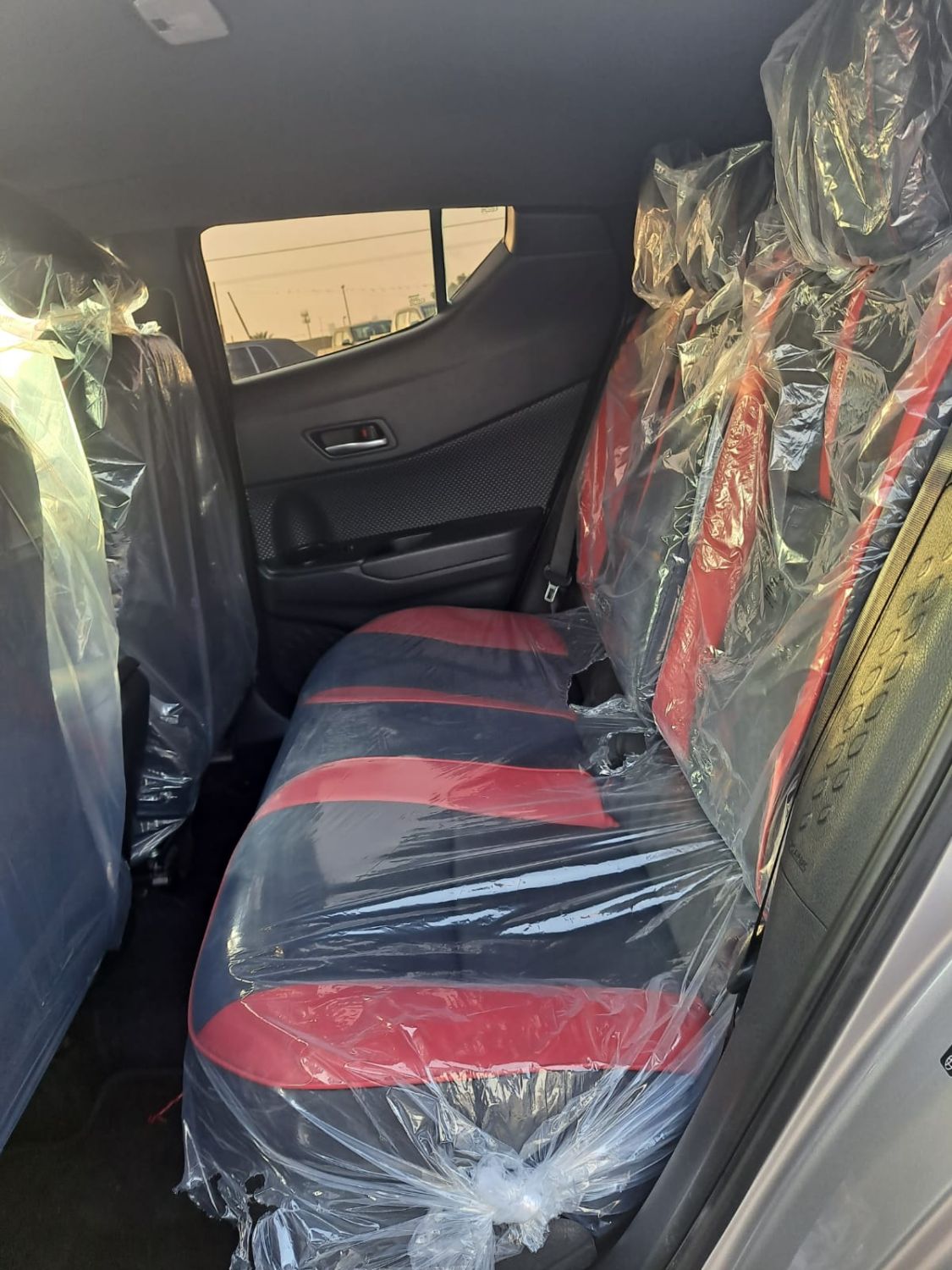 2018 Toyota CH-R – Image 15