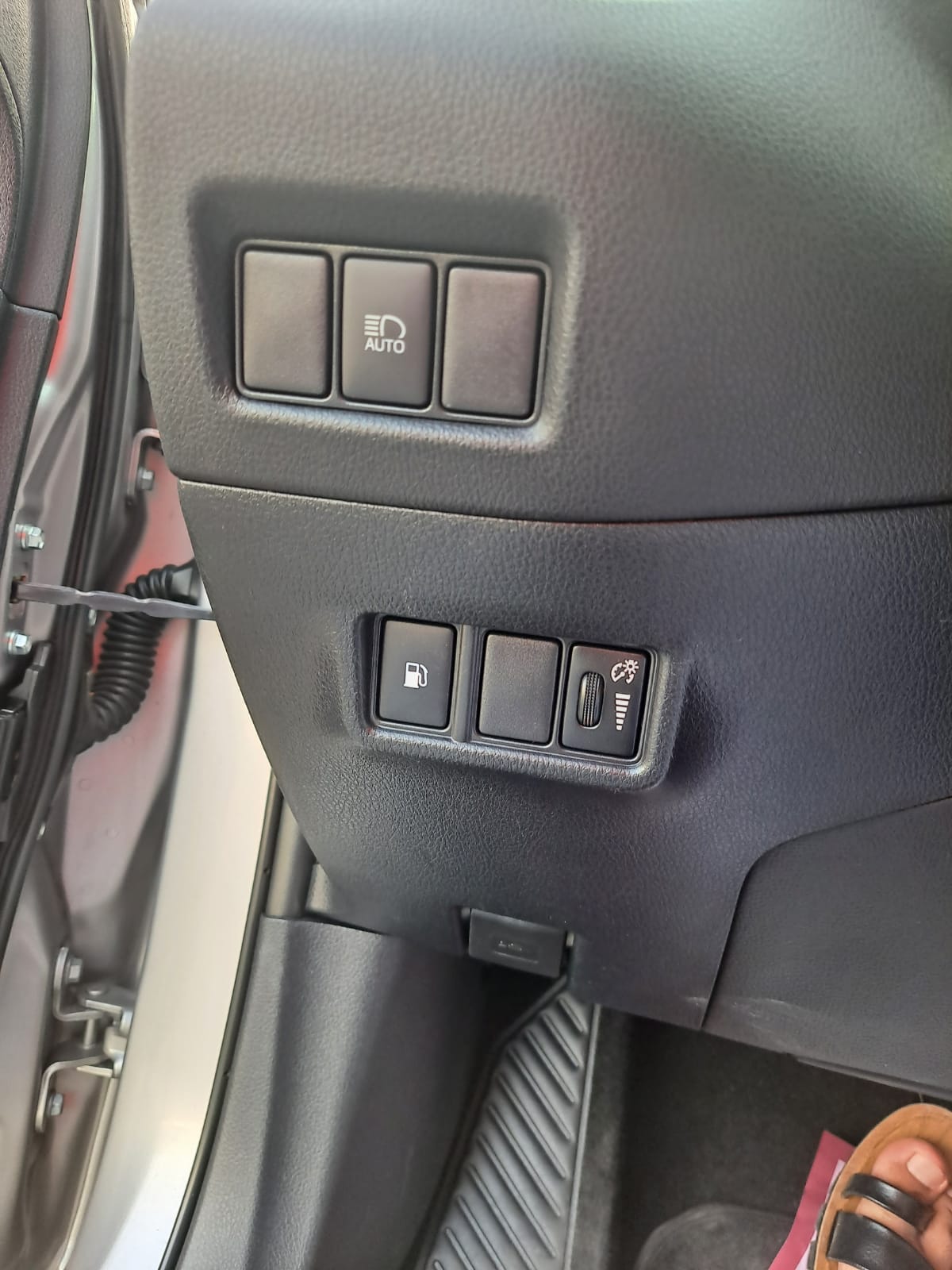 2018 Toyota CH-R – Image 6