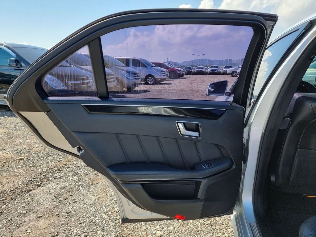 2012 Mercedes-Benz E220 CDI – Image 12