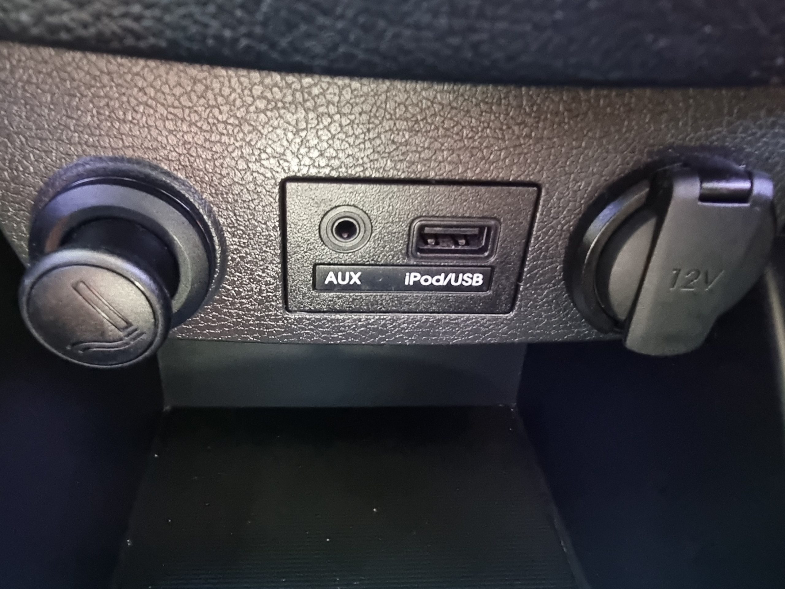 2012 Hyundai Veloster 1.6L Unique – Image 22