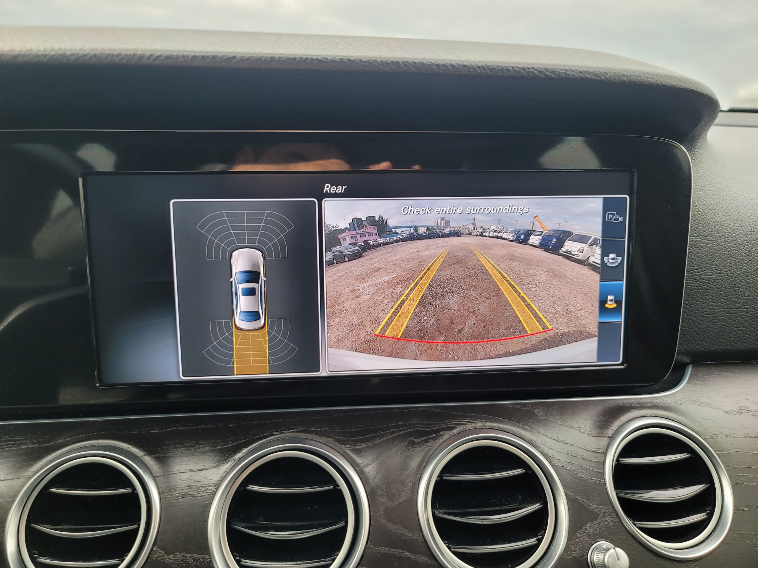 2017 Mercedes-Benz E220d – Image 23