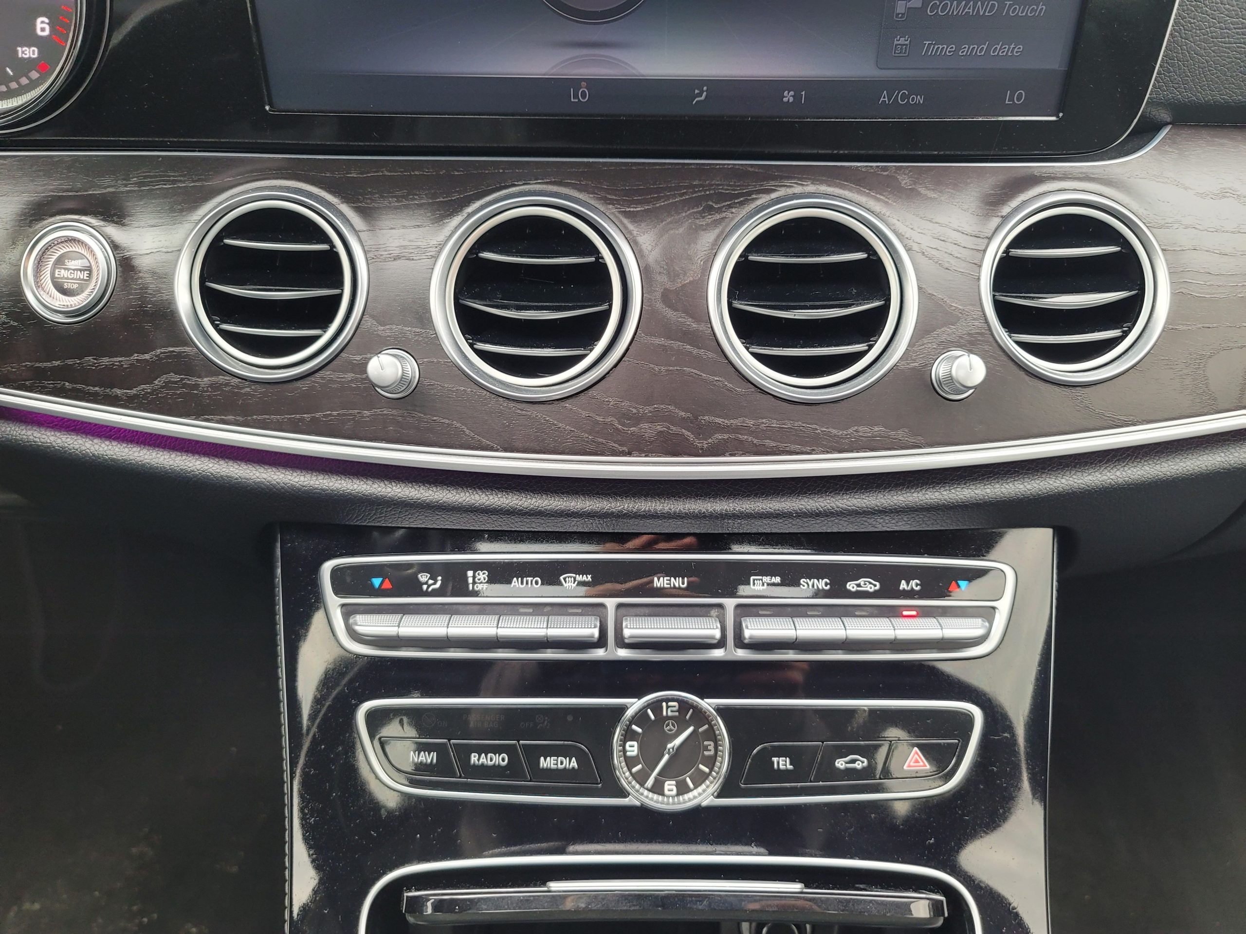 2017 Mercedes-Benz E220d – Image 18