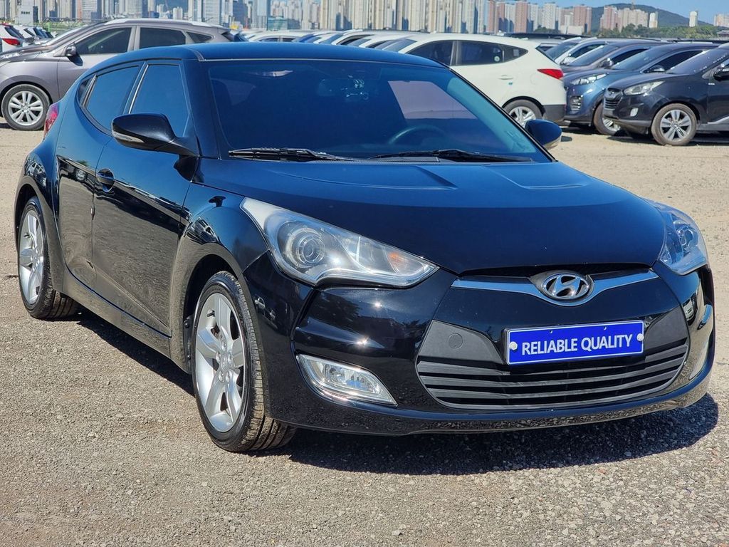 2012 Hyundai Veloster 1.6L Unique – Image 8