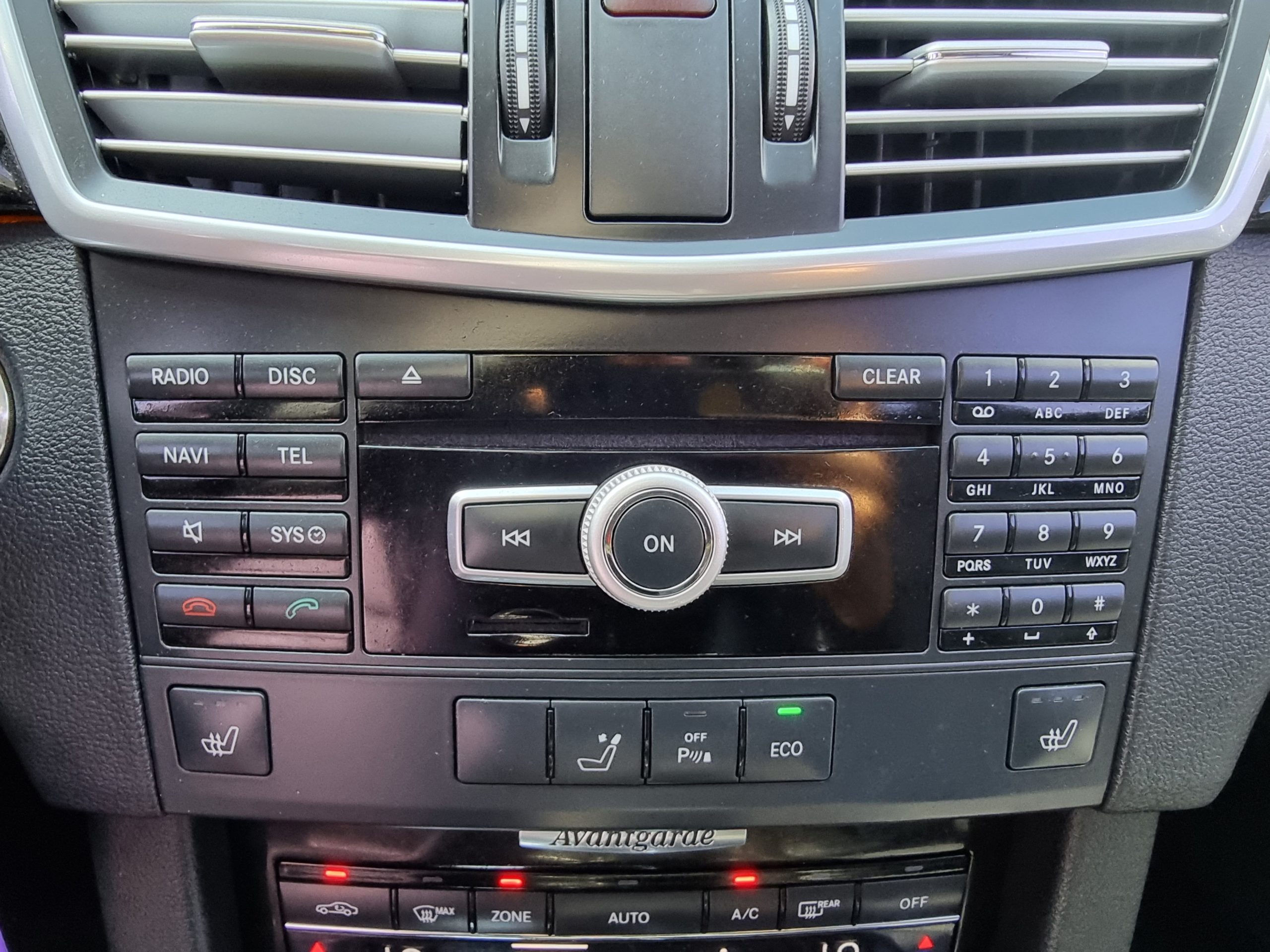 2012 Mercedes-Benz E220 CDI – Image 6