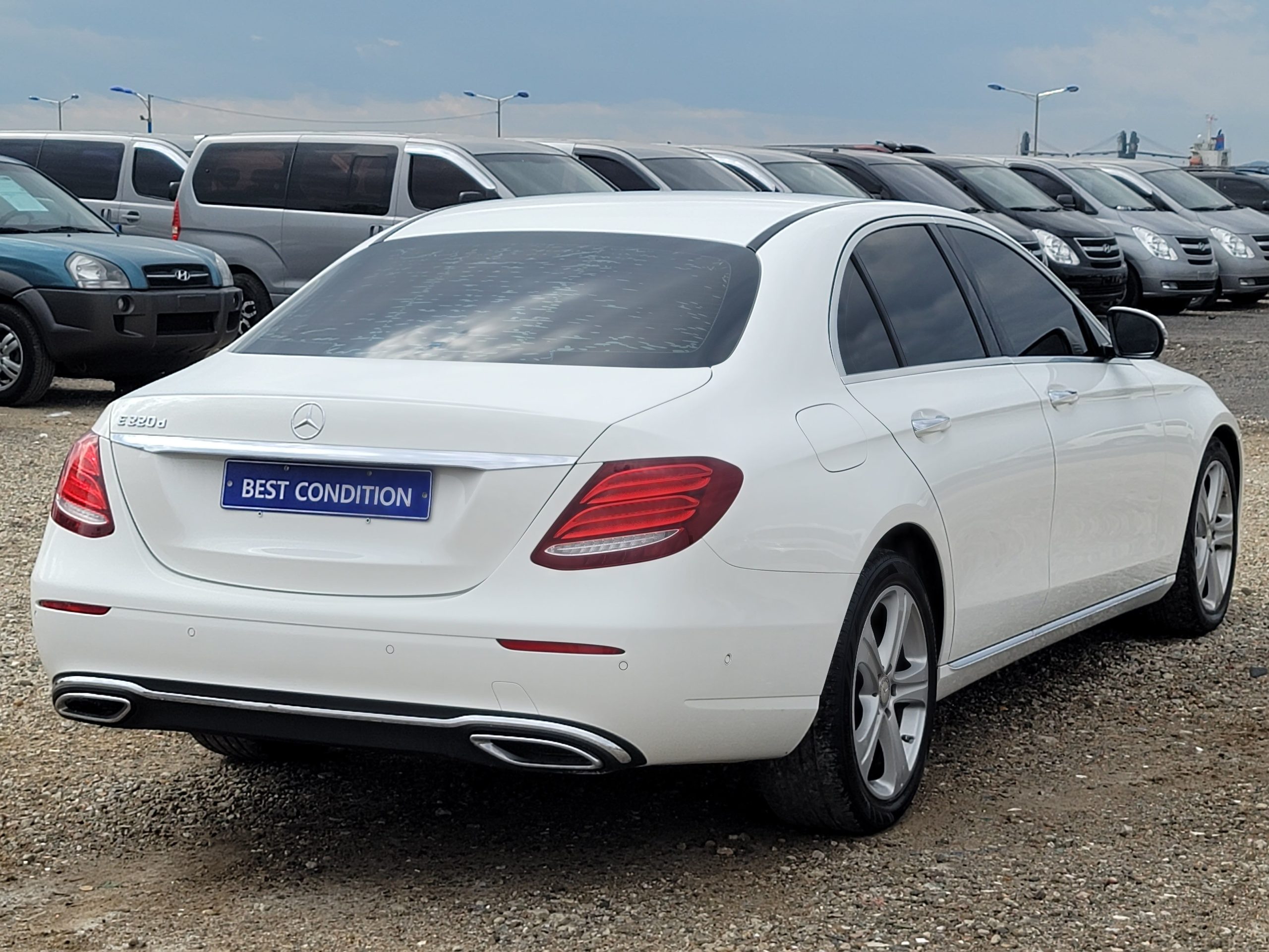 2017 Mercedes-Benz E220d – Image 8