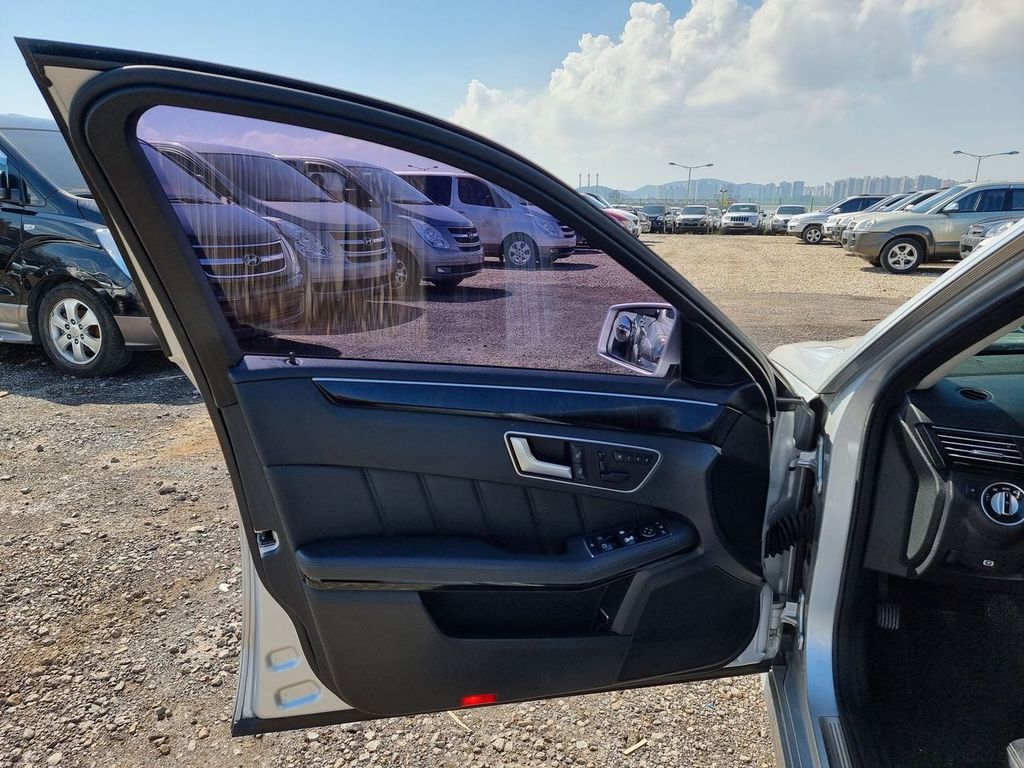 2012 Mercedes-Benz E220 CDI – Image 13