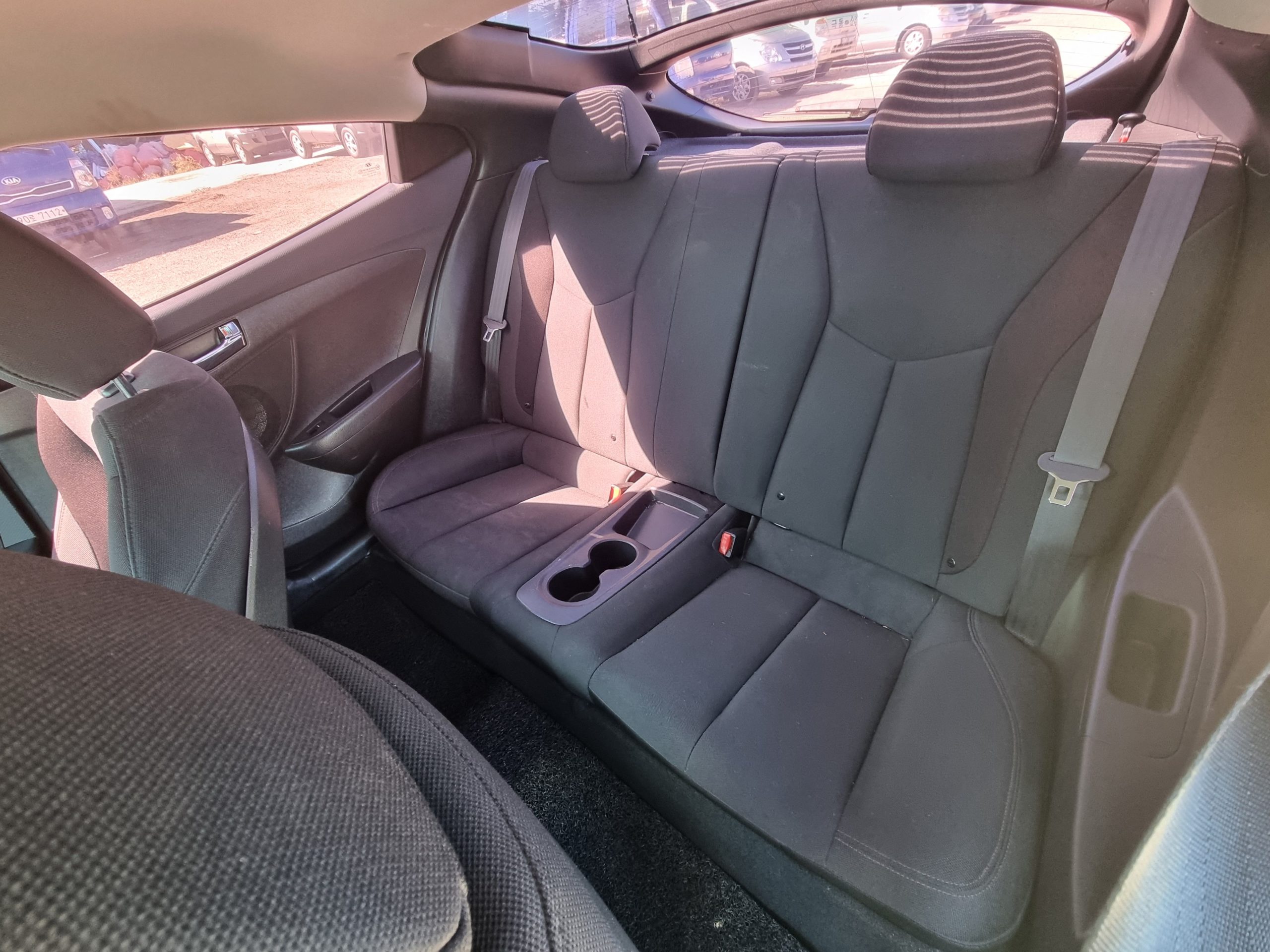 2012 Hyundai Veloster 1.6L Unique – Image 12