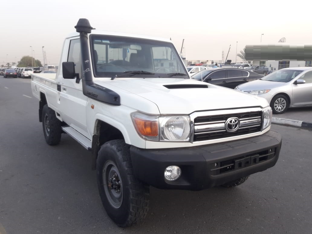 2012 Toyota Land Cruiser Pickup 4.5L V8 – Image 2