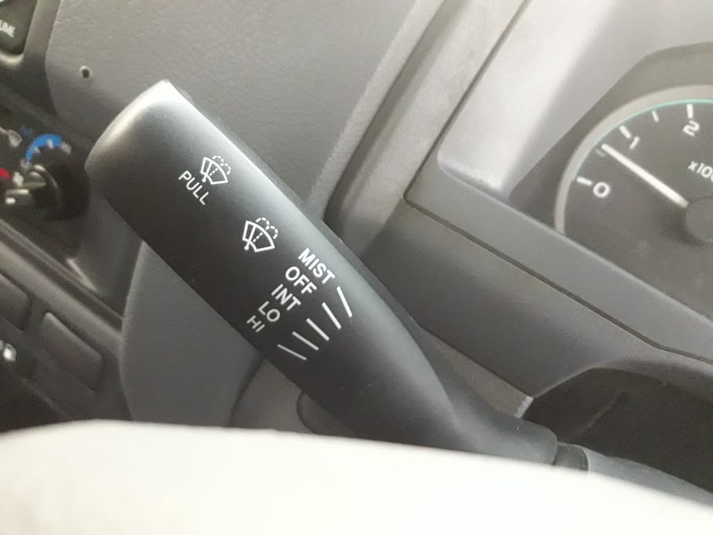 2012 Toyota Land Cruiser Pickup 4.5L V8 – Image 19