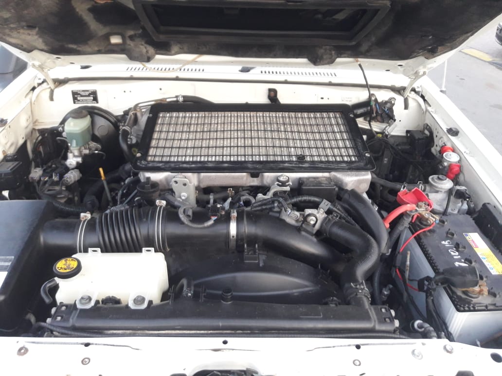 2012 Toyota Land Cruiser Pickup 4.5L V8 – Image 21