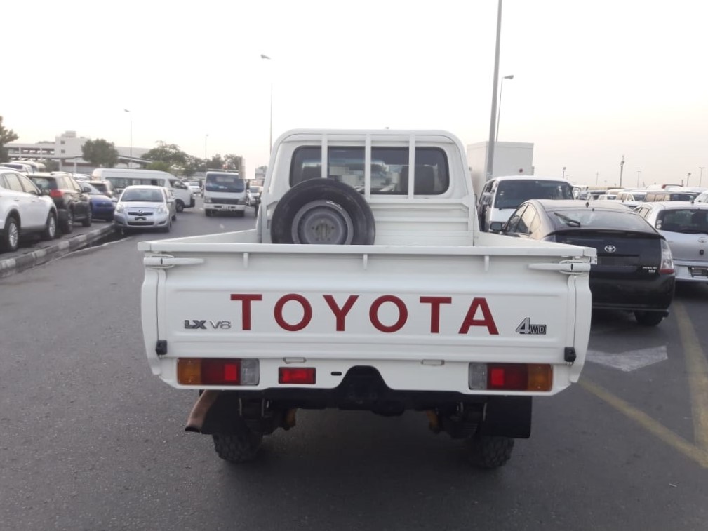 2012 Toyota Land Cruiser Pickup 4.5L V8 – Image 4