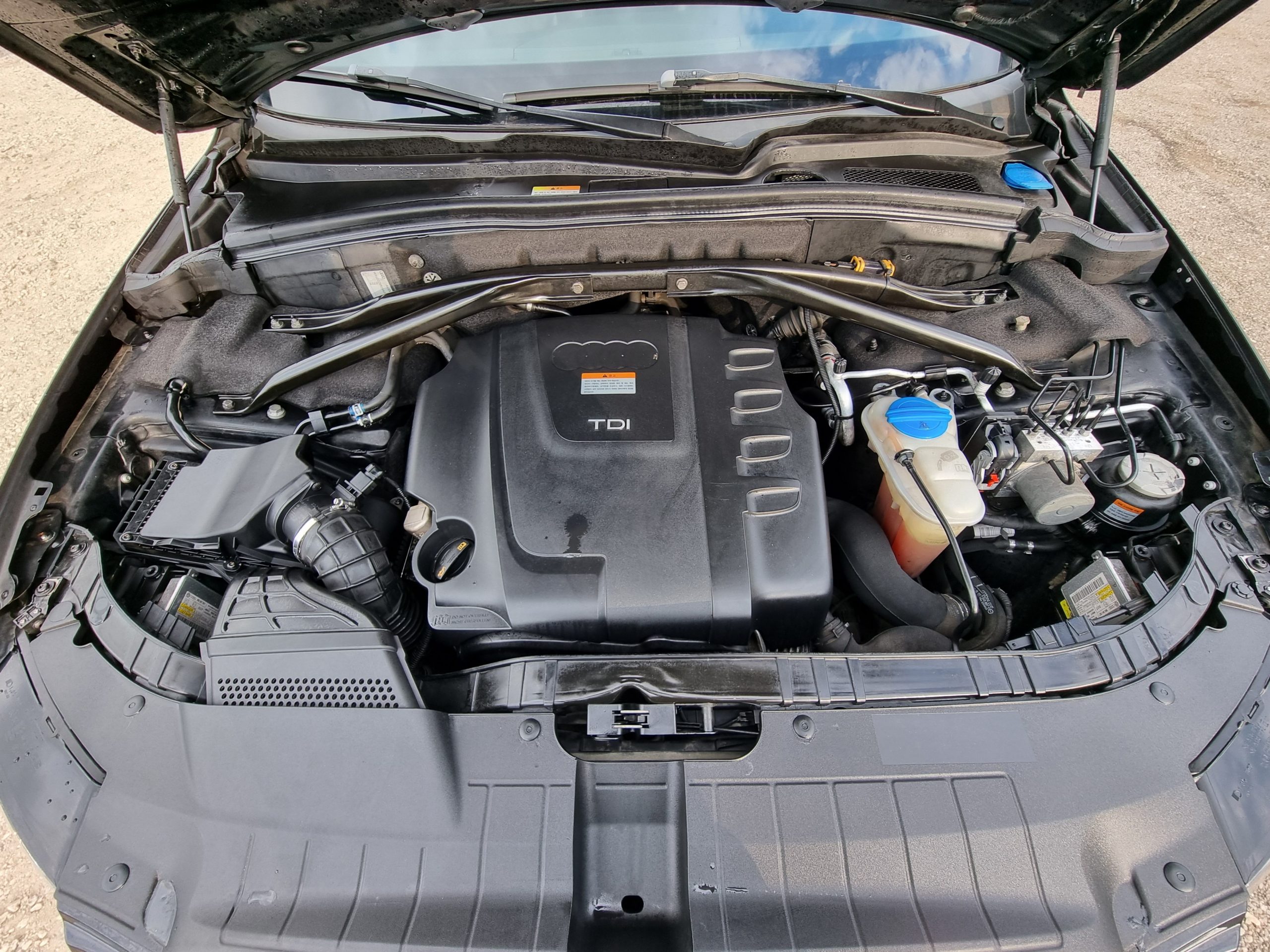 2009 Audi Q5 2.0L TDI Quattro – Image 10