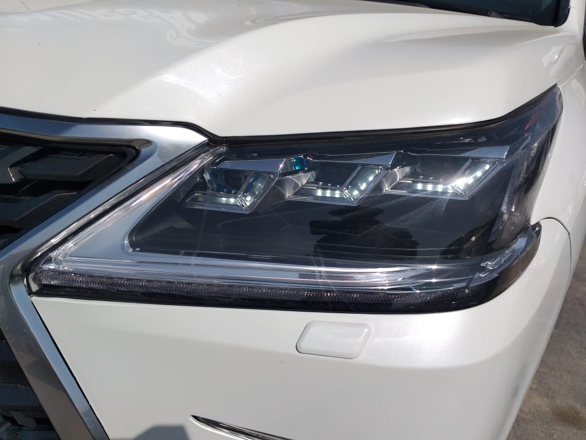 2012 Lexus LX570 5.7L V8 – Image 2