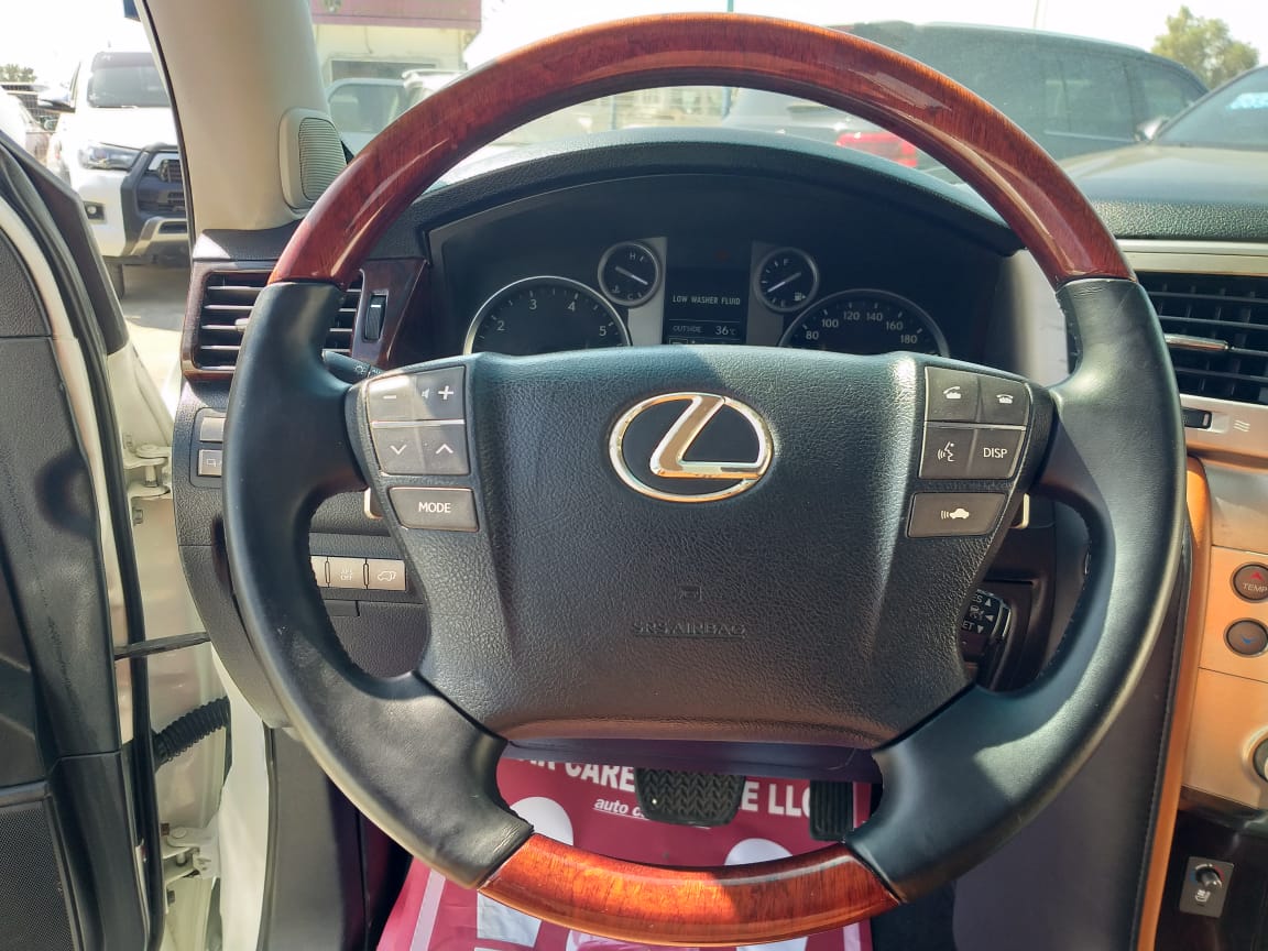 2012 Lexus LX570 5.7L V8 – Image 14