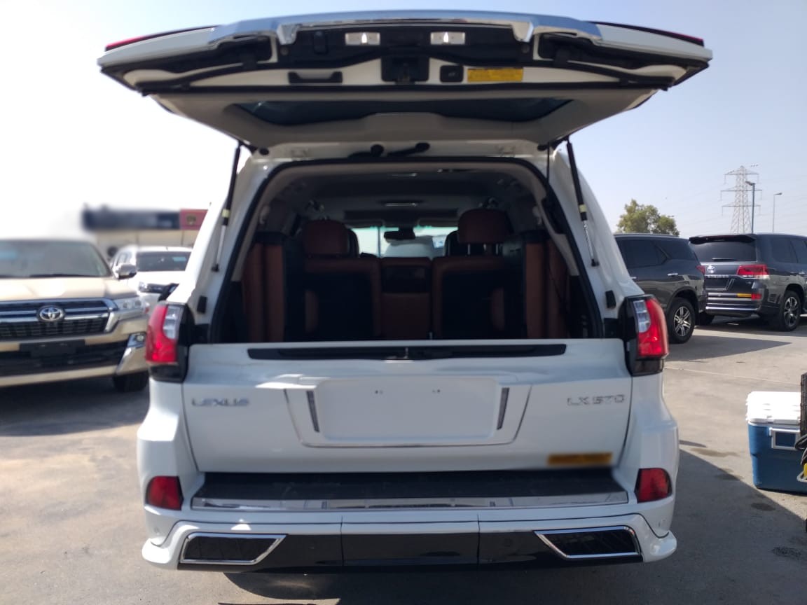 2012 Lexus LX570 5.7L V8 – Image 18